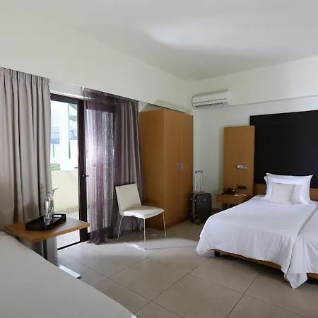 Elite Hotel 4*
