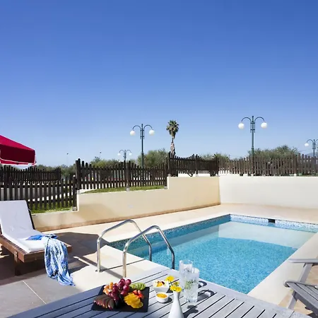 伊利特城市度假酒店 4*