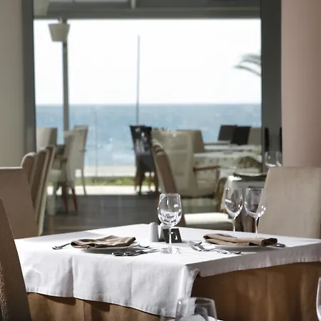 Elite Hotel 4*