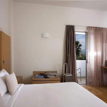 Elite Hotel 4*