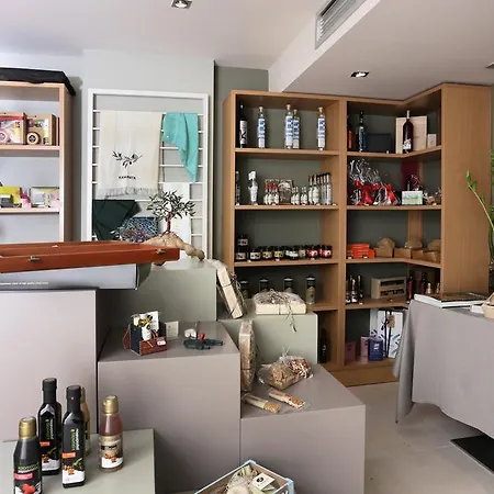 伊利特城市度假酒店